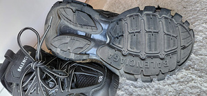 Balenciaga track (5 фото из 8)