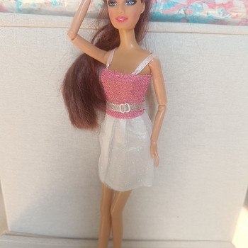 Barbie nukk