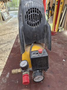 Müüa kompressor (3 foto / 4)