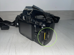 Nikon D3000 - Peegelkaamera (4 foto / 6)
