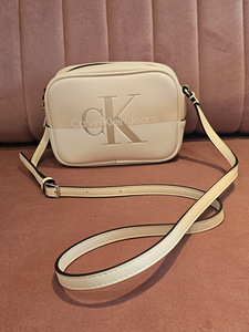 Сумка-камера Calvin Klein Jeans (1 фото из 5)