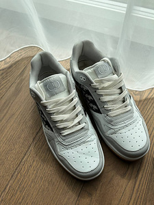 Продам кроссовки dior (2 фото из 5)