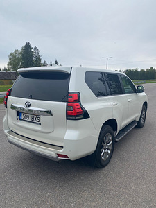 Toyota Land Cruiser Prado (2 фото из 14)