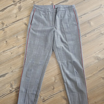Naiste püksid Tommy Hilfiger!Suurus 40!