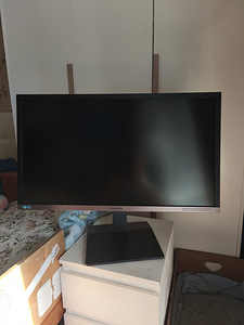 28" 4K monitor Samsung (2 foto / 5)