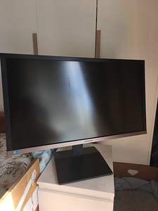 28" 4K monitor Samsung (3 foto / 5)