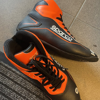 Racing shoes