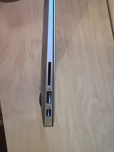 Apple MacBook Air 13” (Mid 2012) (4 foto / 7)