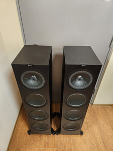 KEF Q950 напольная акустическая система (1 фото из 4)