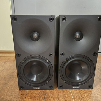 Amphion Helium 2 high-end riiulikõlar