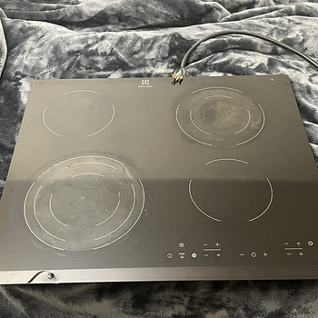 Электрическая плита Electrolux