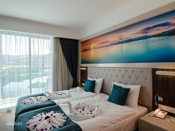 THE LUMOS DELUXE RESORT HOTEL & SPA