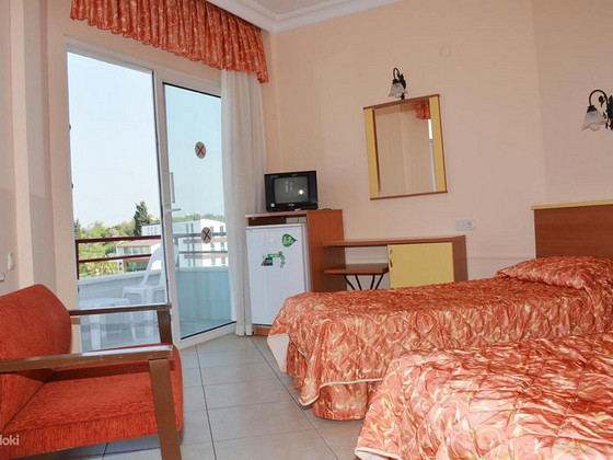 SIDE KERVAN HOTEL