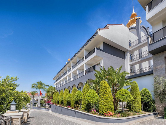 WELL PALACE SIDE HOTEL