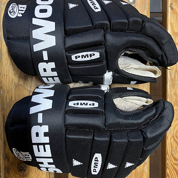Sherwood gloves
