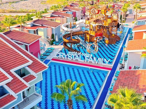 CRYSTAL CLUB WORLD OF COLOURS RESORT & SPA