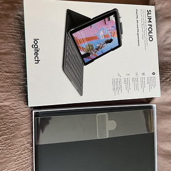 Slim Folio для iPad (7-го, 8-го и 9-го поколения)