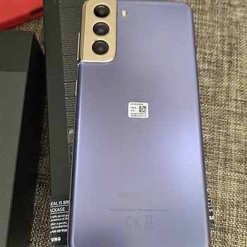 Samsung S21 256GB. RAM 8GB