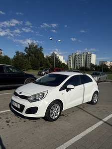 Kia Rio (2 фото из 10)