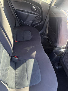 Kia Rio (8 фото из 10)