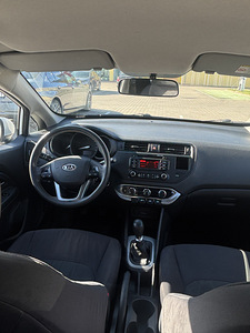 Kia Rio (9 фото из 10)