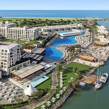 TITANIC DELUXE BELEK