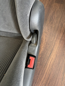 Volkswagen Sharan tagumised istmed (3 foto / 4)