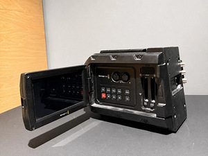 Blackmagic Design URSA Mini 4K EF professional digital cinem (4 foto / 5)
