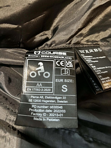Куртка Beemer из кожи для мотоциклисток (2 фото из 3)