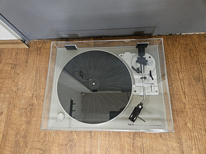 Akai AP-B20C HiFi Auto Return Turntable (1 foto / 4)