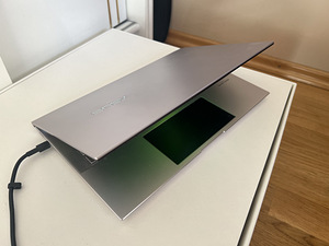 ASUS ZenBook 13 UX325EA (2 foto / 4)