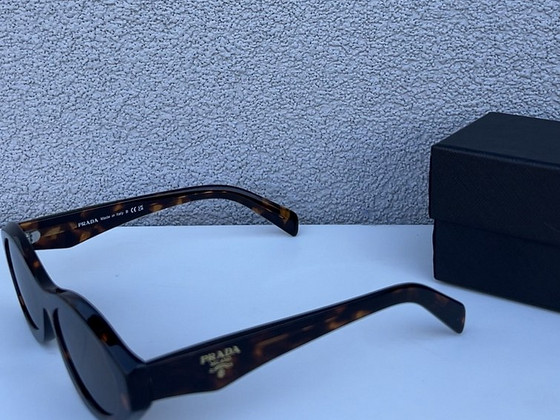 Prada prillid