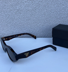 Prada prillid (1 foto / 6)
