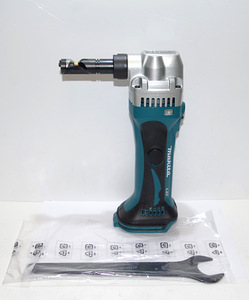 Akuplekilõikur Makita DJN161Z (2 foto / 3)