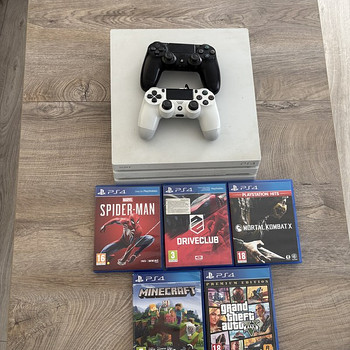 PlayStation 4 pro 1tb