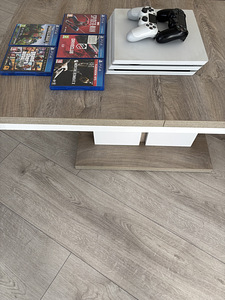 PlayStation 4 pro 1tb (3 foto / 5)