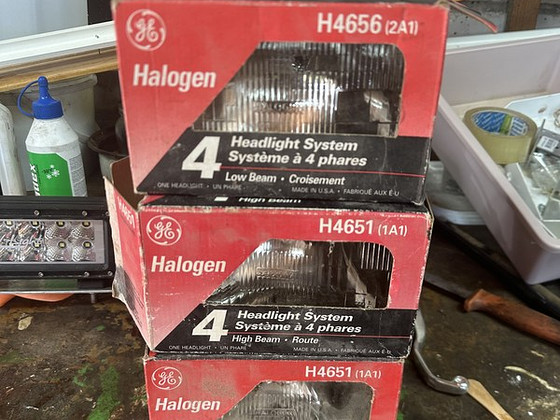 Halogen tuled vanale ameeriklasele. 2tk H4651 1tk H4656