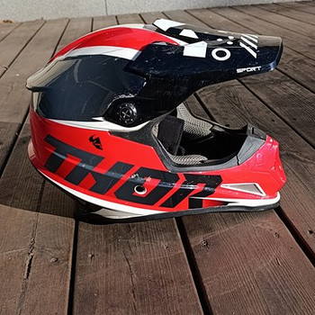 Thor sector dirt bike helmet/kiiver