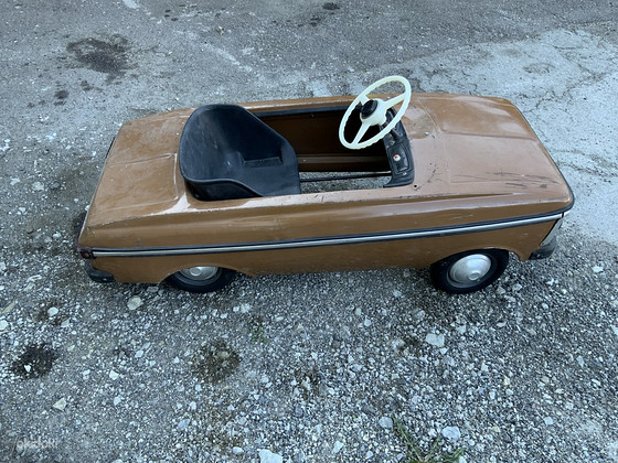 Moskvichi pedaaliauto lastele. 1984