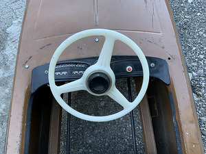 Moskvichi pedaaliauto lastele. 1984 (8 foto / 8)