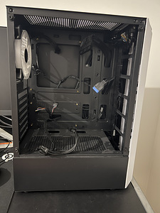 AeroCool mängukorpus + MSI 650W toiteplokk (garantii) (4 foto / 6)