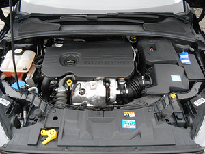 Ford Focus Titanium (11 foto / 15)