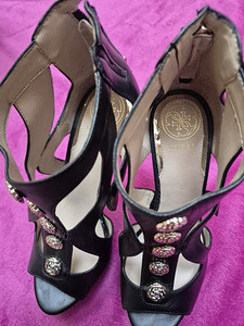 Guess kingad uued (5 foto / 6)