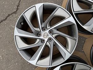 20" оригинальные диски Lexus RX 5x114,3 (как новые) (10 фото из 10)
