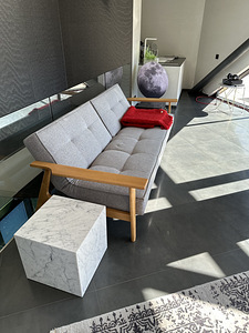 Audo Copenhagen Plinth marble cube table white (1 foto / 2)