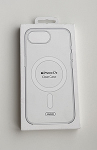 Apple iPhone 17e Clear Case with MagSafe (1 фото из 2)