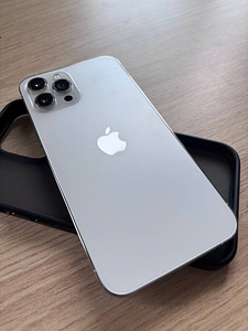 iPhone 12 Pro Max 128gb (2 foto / 3)