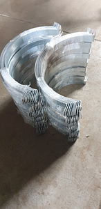 Tsingitud poolringikujulised klambrid torule Ø290 mm (1 foto / 3)