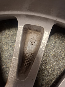 R18 Mitsubishi valuveljed (3 foto / 5)
