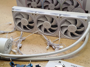 Белая водяная система охлаждения Thermalright 360 мм (Идеально для белого компью... (3 фото из 9)